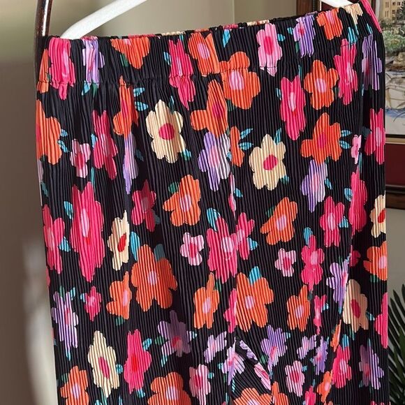 Crazy Hippie Pants - Picture 3 of 5